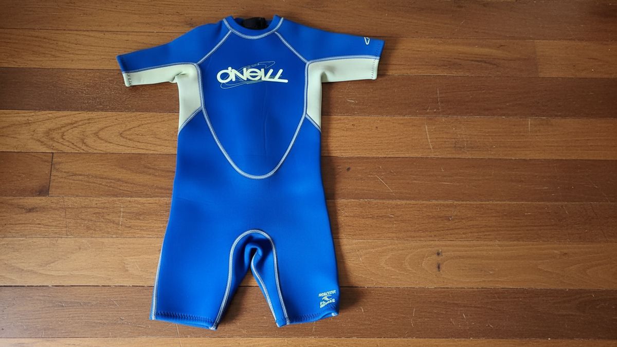 Die besten Neoprenanzüge für Kinder Die besten Neoprenanzüge für Kinder - © wunschkind-community.de