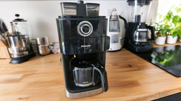 Kaffeemaschine mit Mahlwerk